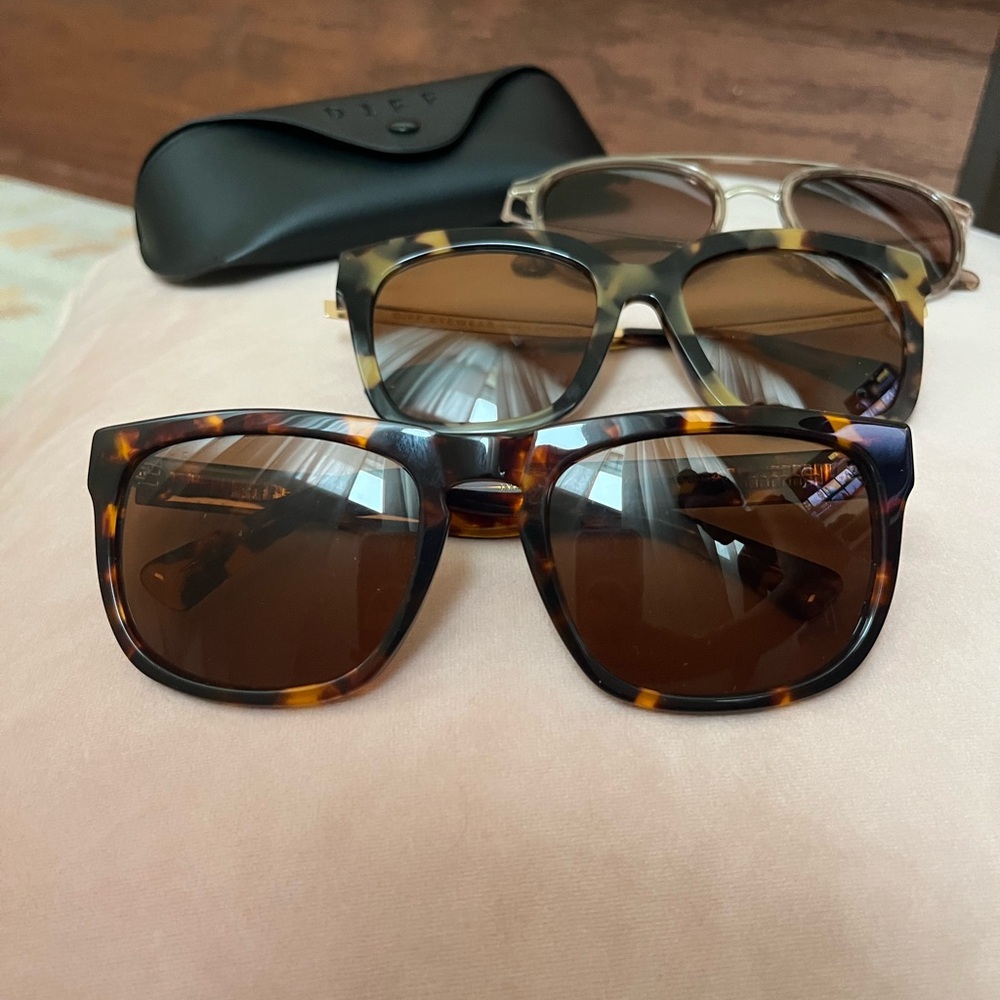 Diff Eyewear women’s sunglasses SET never worn